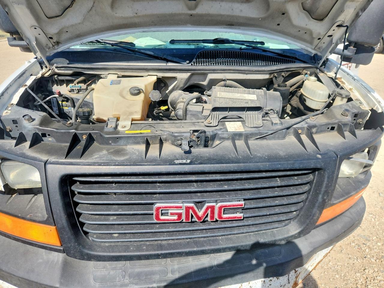 2006 GMC Savana Cutaway G3500