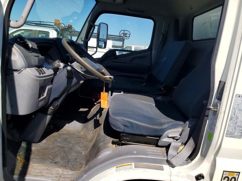 2012 Mitsubishi Fuso FEC72S BOX Truck