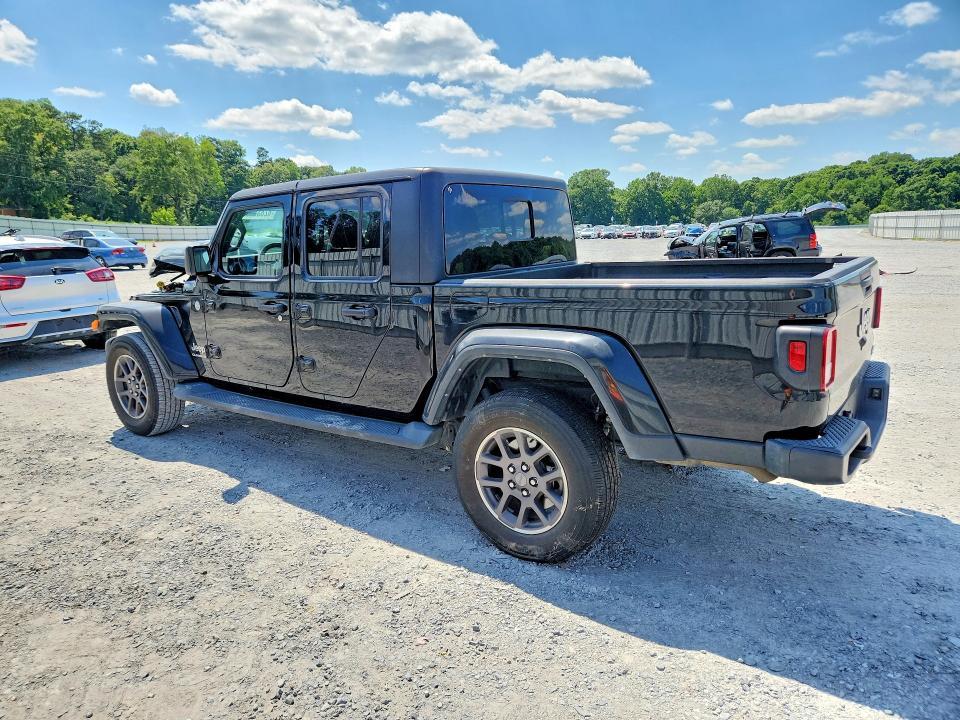 2022 Jeep Gladiator Overland