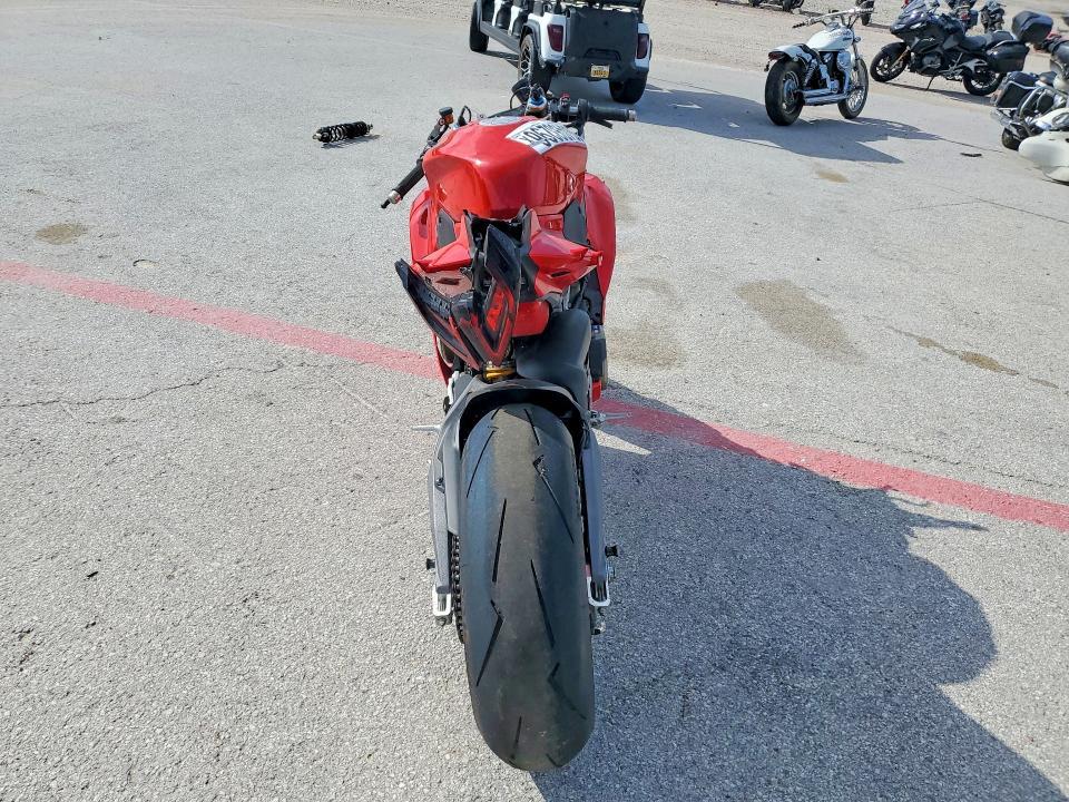 2025 Ducati Panigale V4