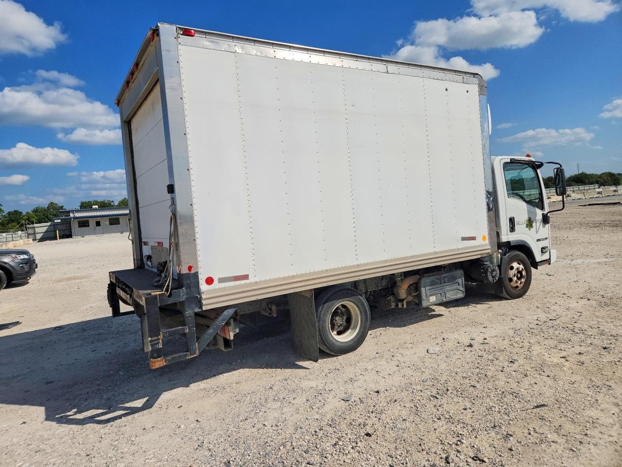 2013 Isuzu NPR HD-BOX Truck