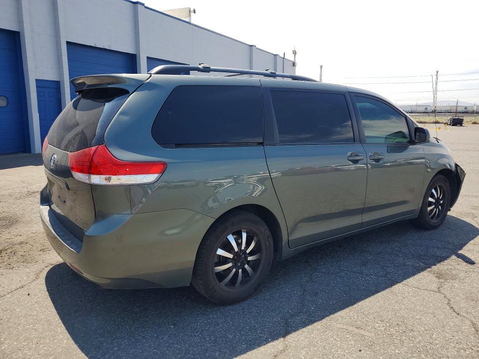 2014 Toyota Sienna xle 7-passenger