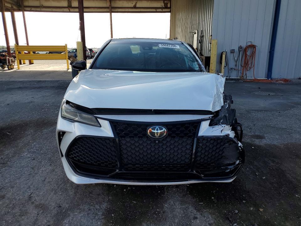 2019 Toyota Avalon Touring