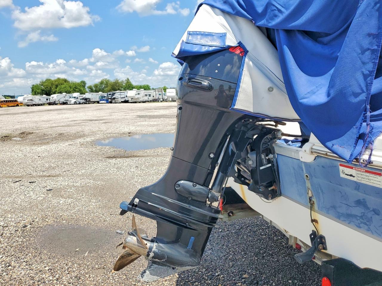 2009 Hurricane/godfrey Marine Boat