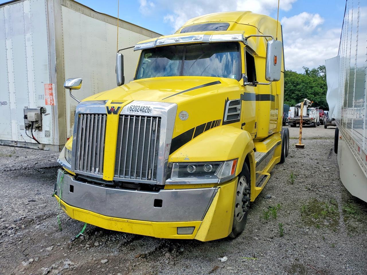 2018 Western Star 2018 Western Star 5700 Semi Truck