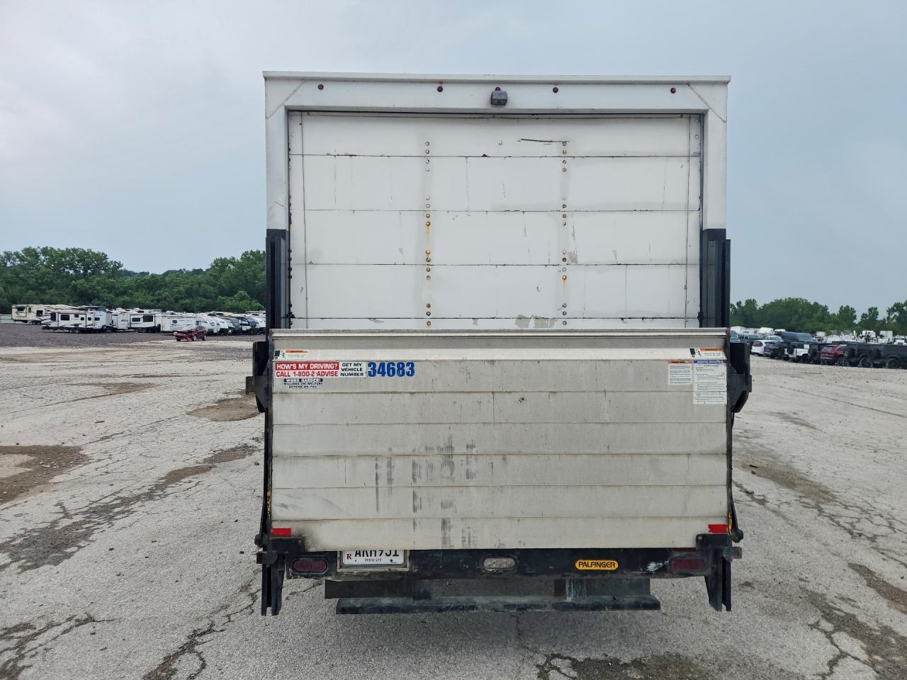 2015 Isuzu NPR BOX Truck