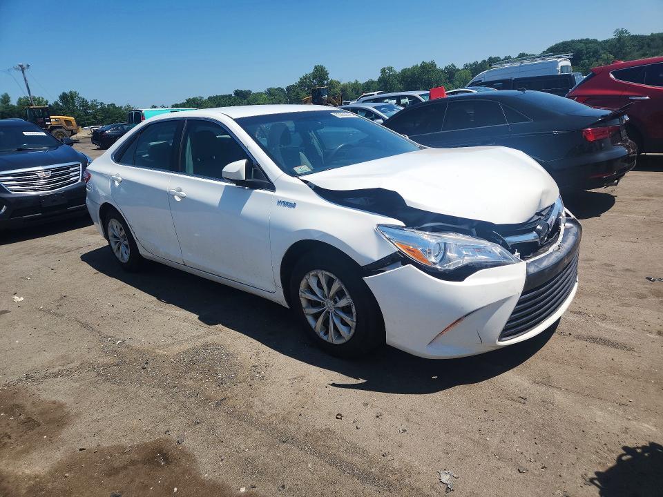 2016 Toyota Camry Hybrid le