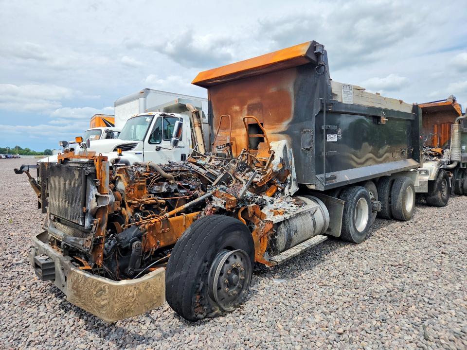 2019 International HX620 Dump Truck