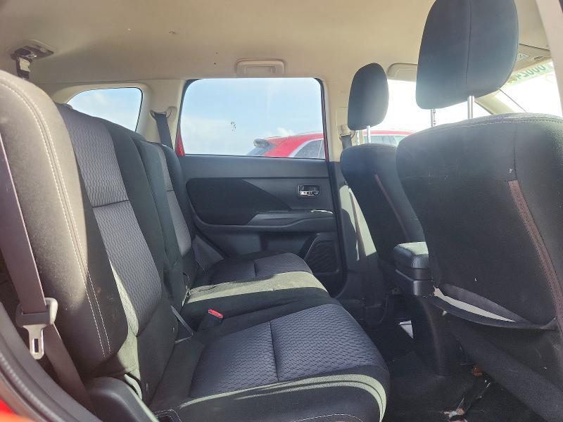 2015 Mitsubishi Outlander es
