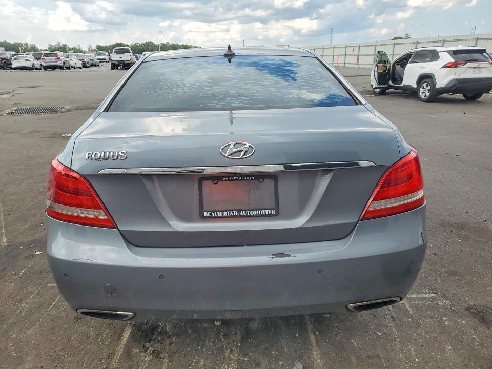 2016 Hyundai Equus Signature