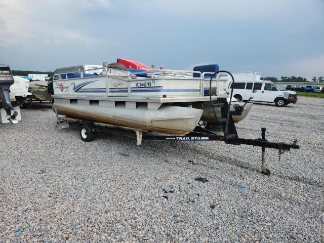 2000 Sun Tracker Super Hawai
