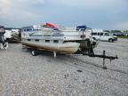 2000 Sun Tracker Super Hawai