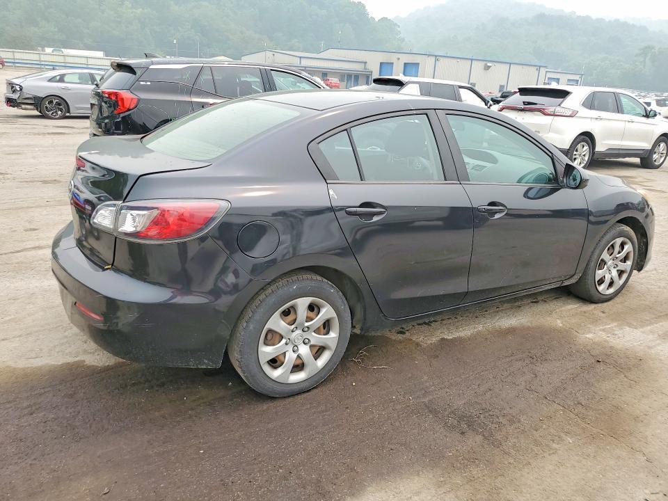 2013 Mazda 3 I