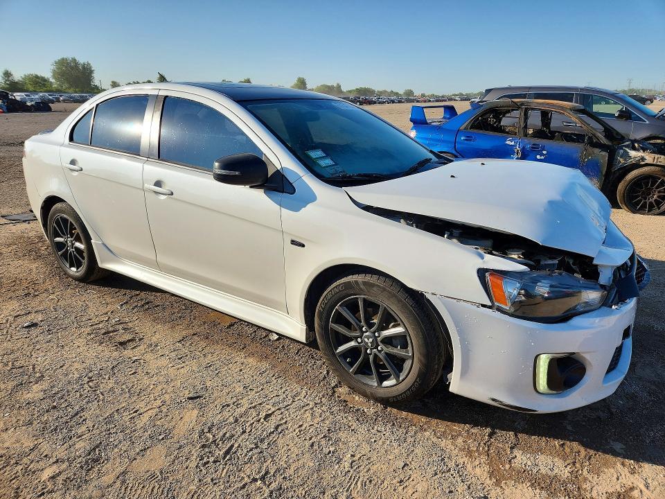 2017 Mitsubishi Lancer es