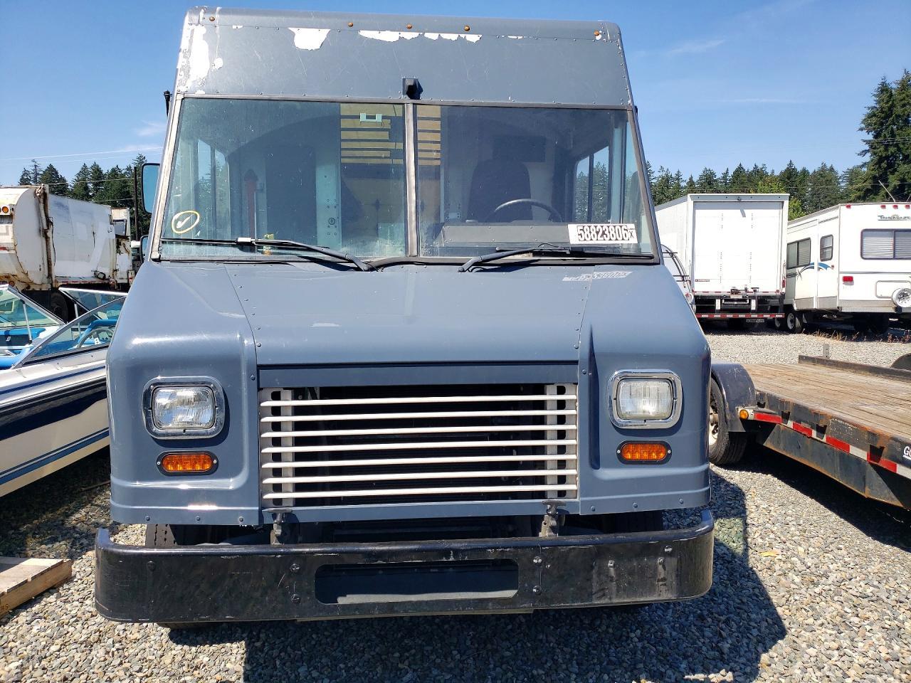 2021 Freightliner MT45G Chassis Delivery Truck