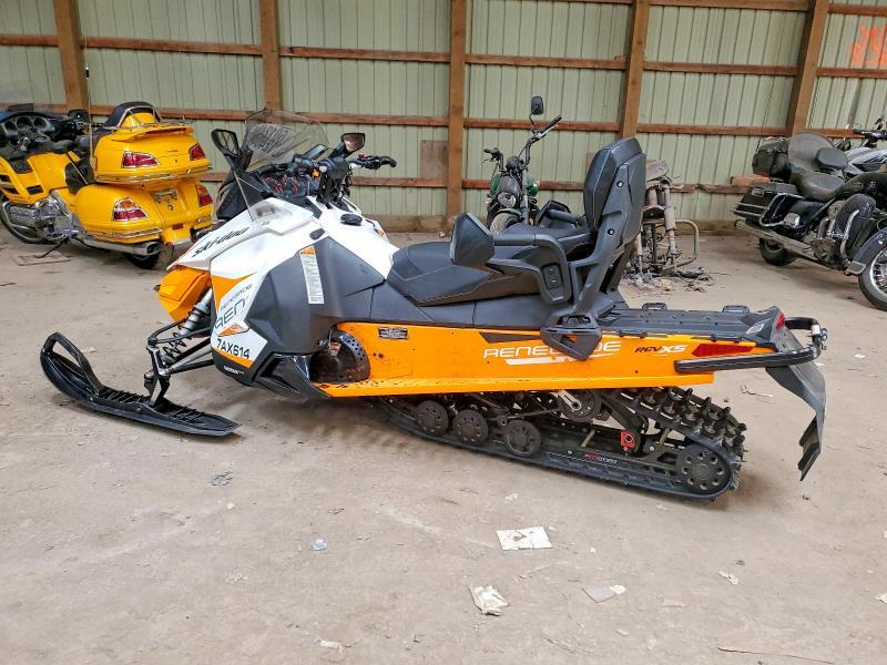2018 Skidoo Renegade Adrenaline