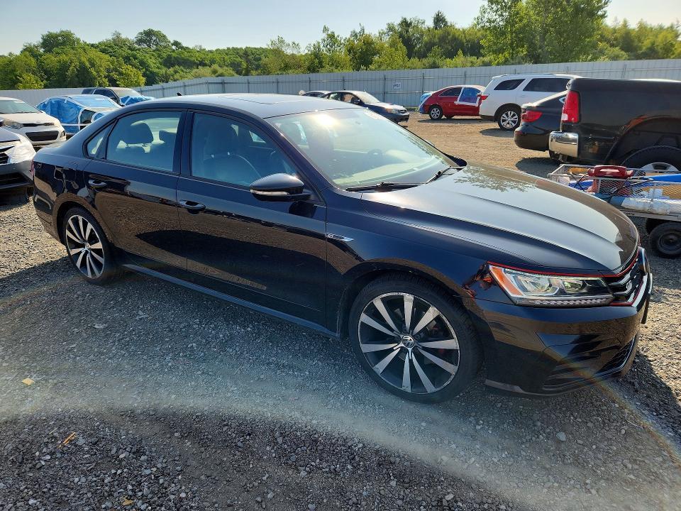 2018 Volkswagen Passat gt
