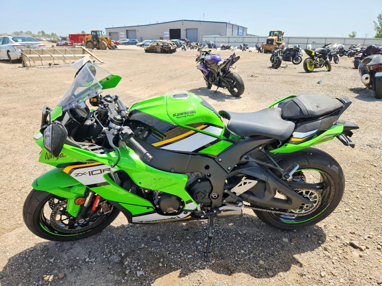2025 Kawasaki ZX1002 M