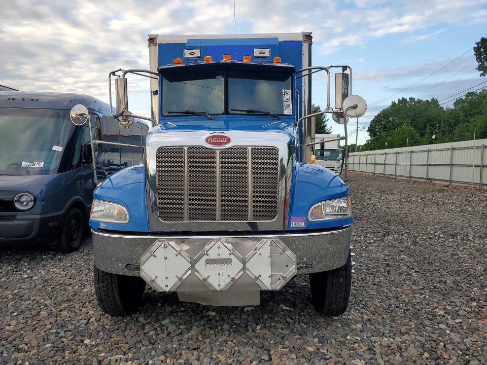 2013 Peterbilt 337 box Truck
