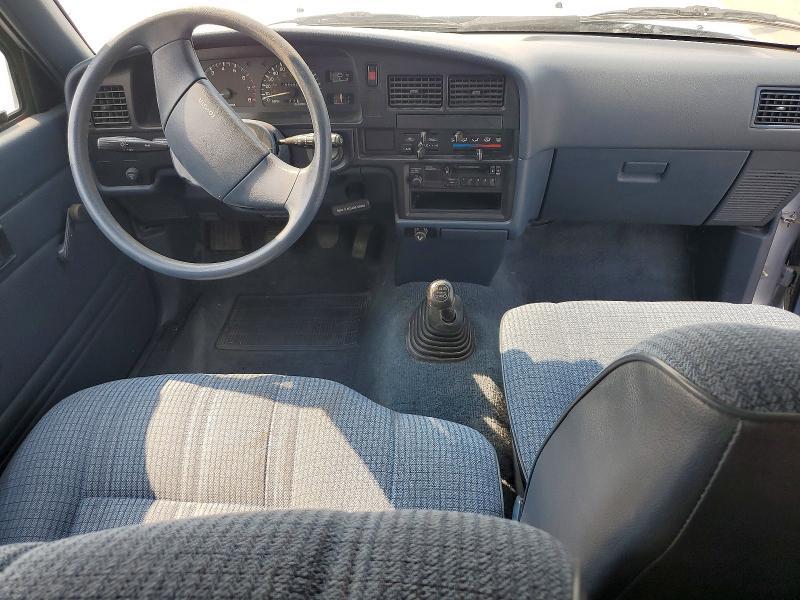 1990 Toyota Pickup Deluxe
