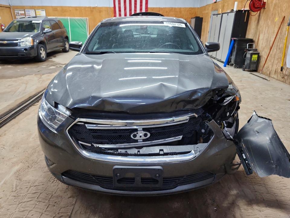 2016 Ford Taurus