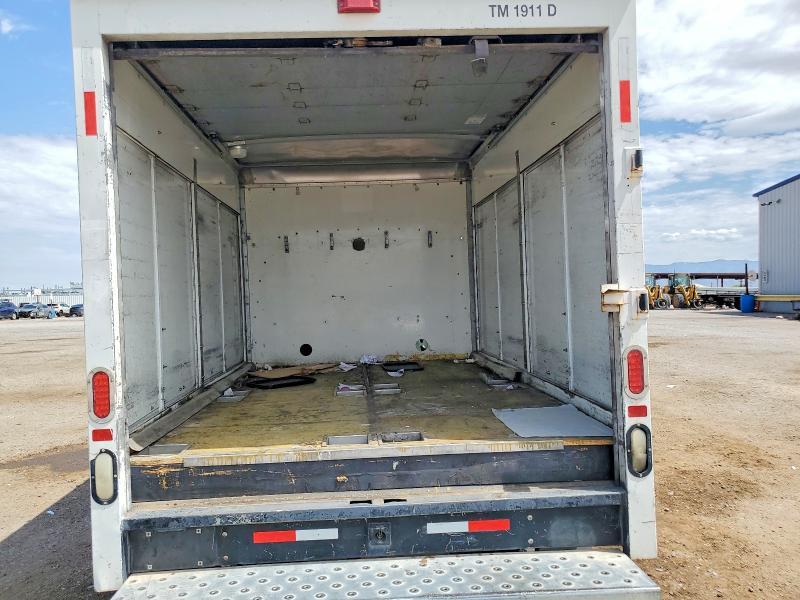 2010 GMC Savana box Truck