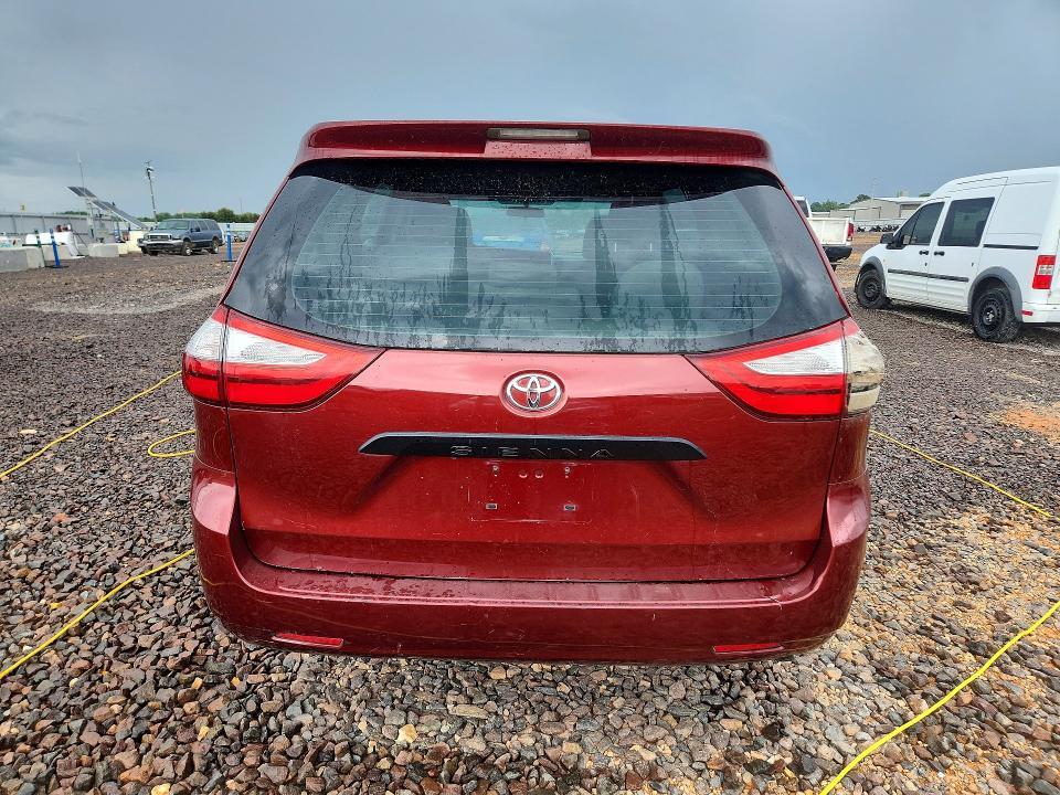 2017 Toyota Sienna l 7-passenger