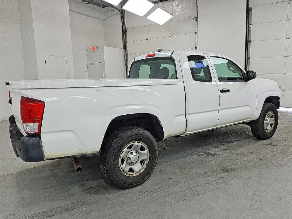 2016 Toyota Tacoma SR