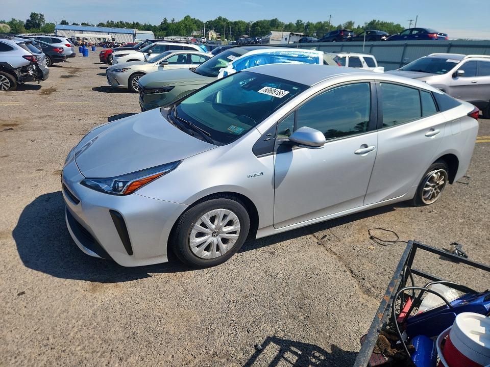 2021 Toyota Prius l eco