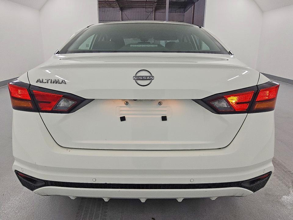 2023 Nissan Altima s