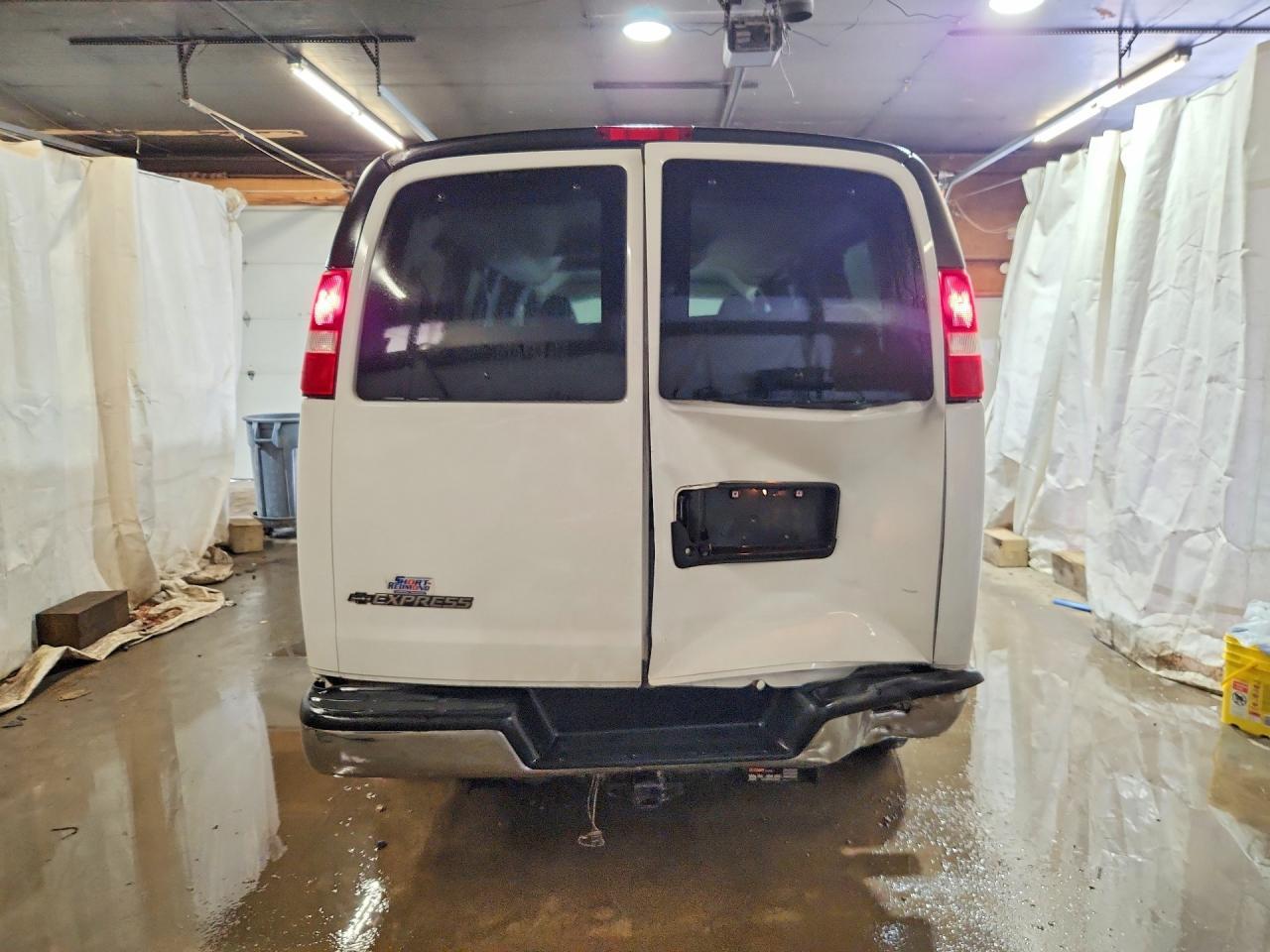 2020 Chevrolet Express G2500 LT