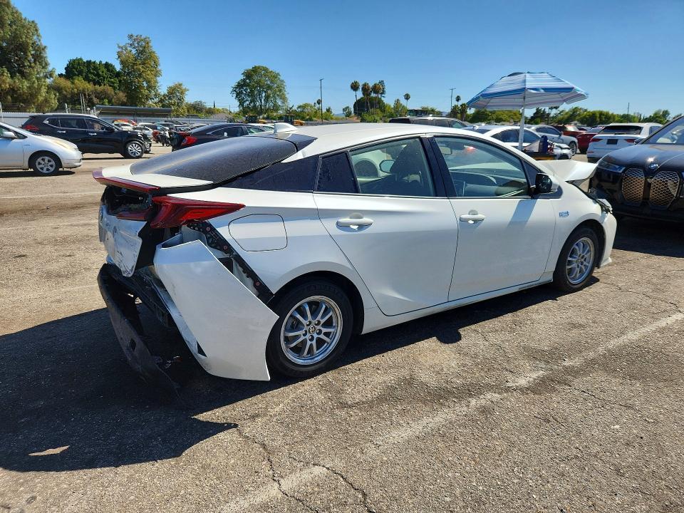 2020 Toyota Prius Prime le