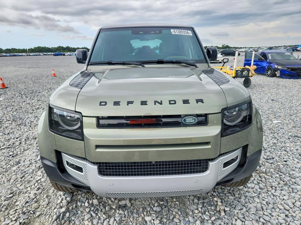 2025 Land Rover Defender 110 s