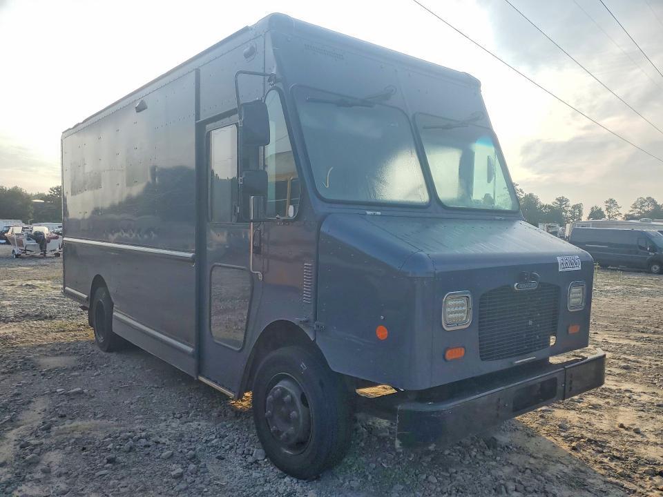 2020 Freightliner MT45 Chassis Delivery Truck