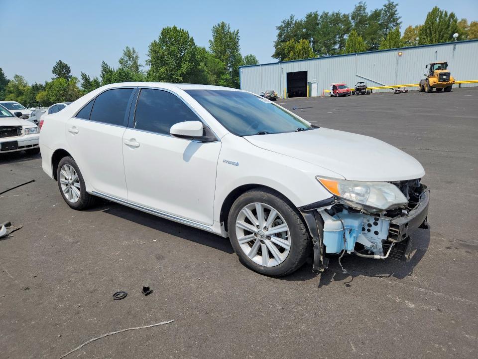 2014 Toyota Camry Hybrid xle