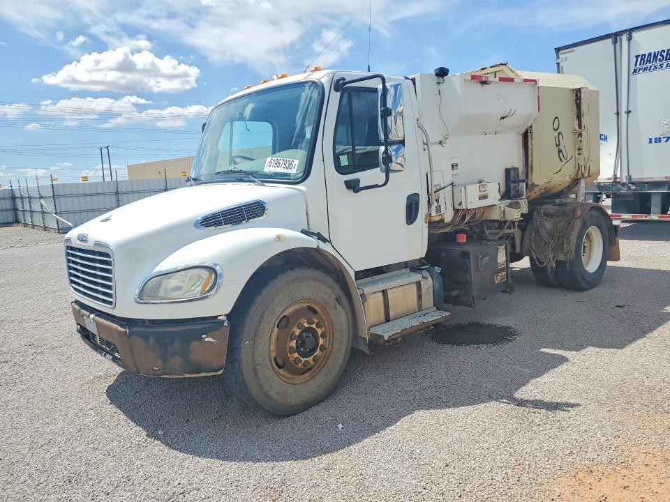 2016 Freightliner M2 106 Medium Duty