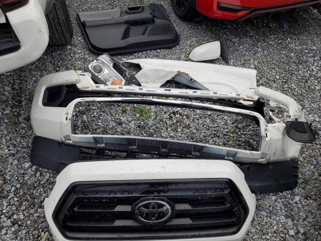 2022 Toyota Tacoma SR