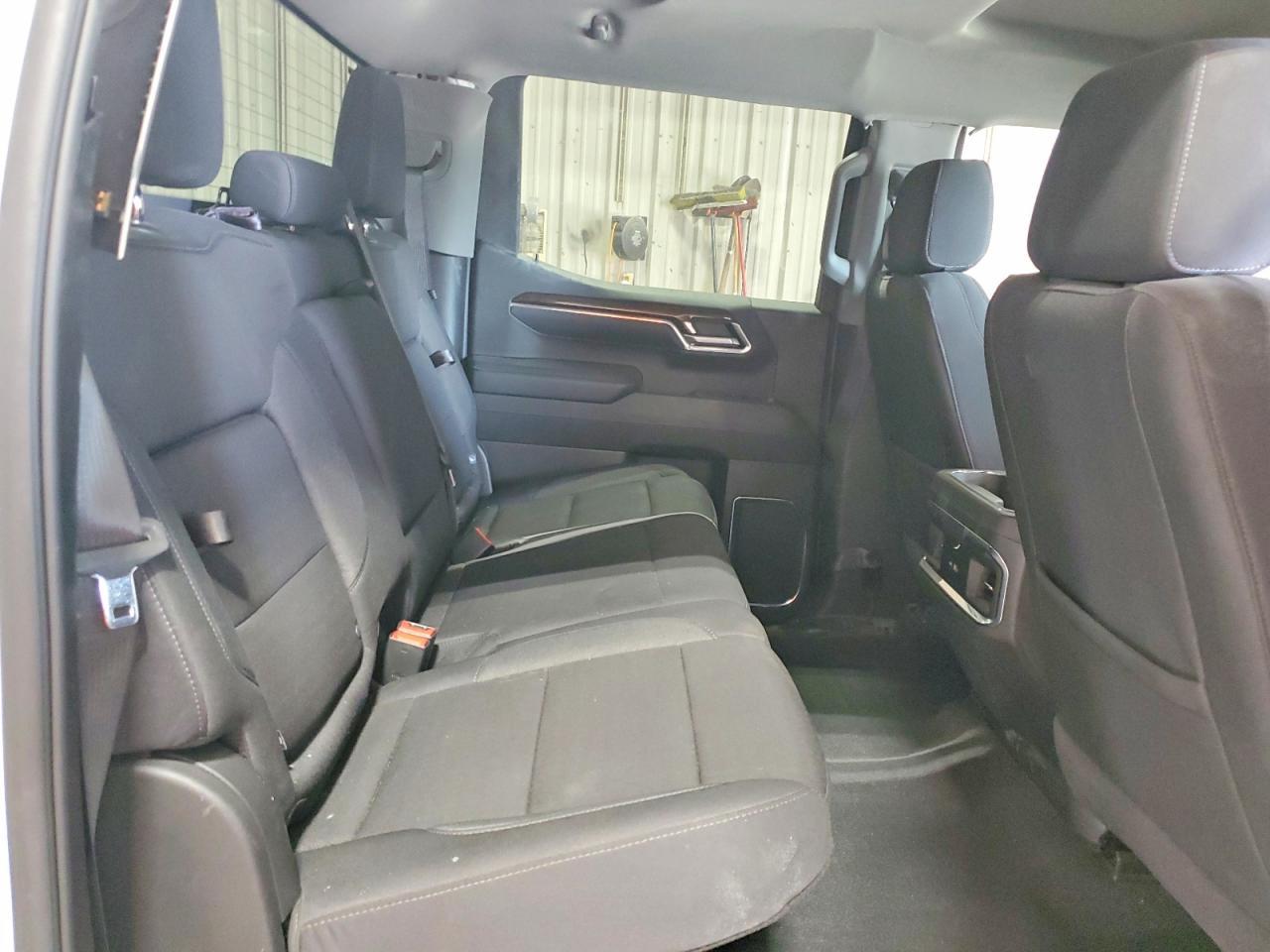 2025 GMC Sierra K1500 Elevation