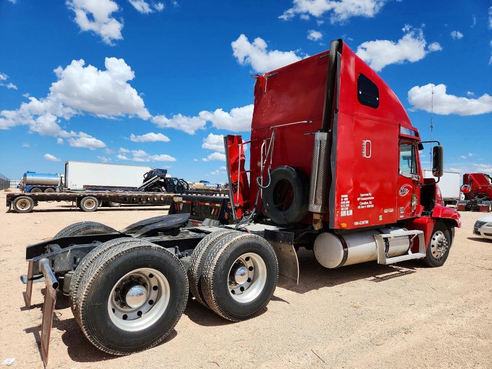 2001 Freightliner CST120 Semi Truck