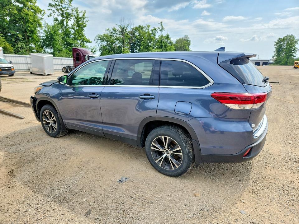 2019 Toyota Highlander le Plus
