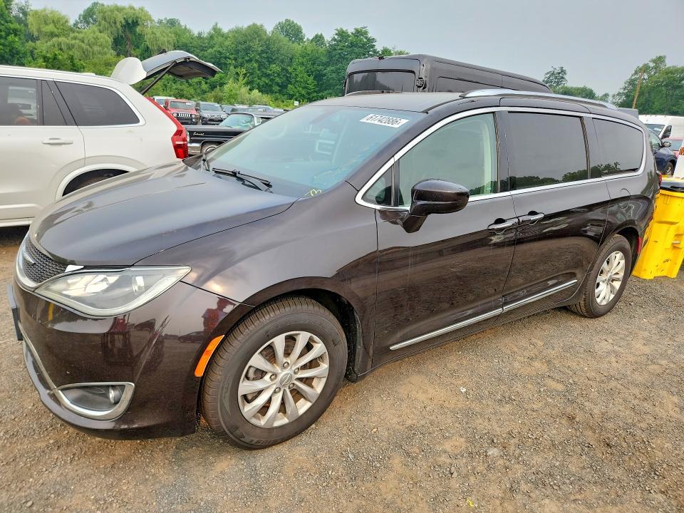 2018 Chrysler Pacifica Touring l
