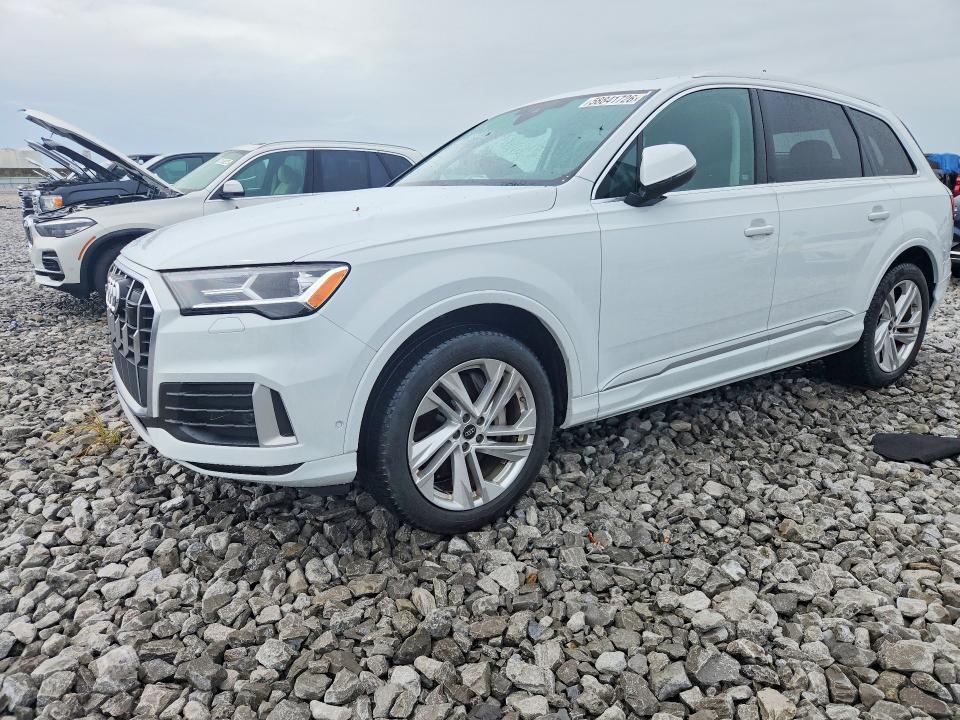 2023 Audi Q7 Premium Plus