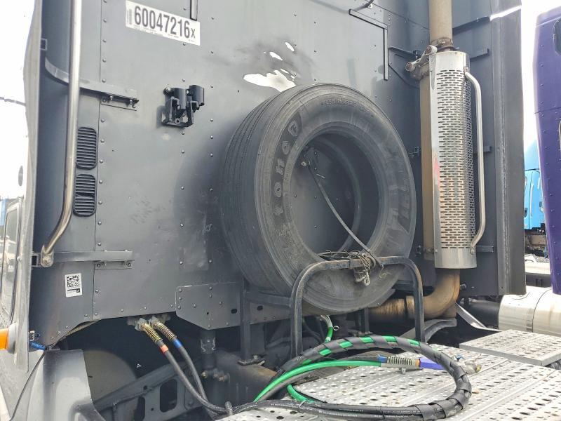 2007 Freightliner Conventional Columbia