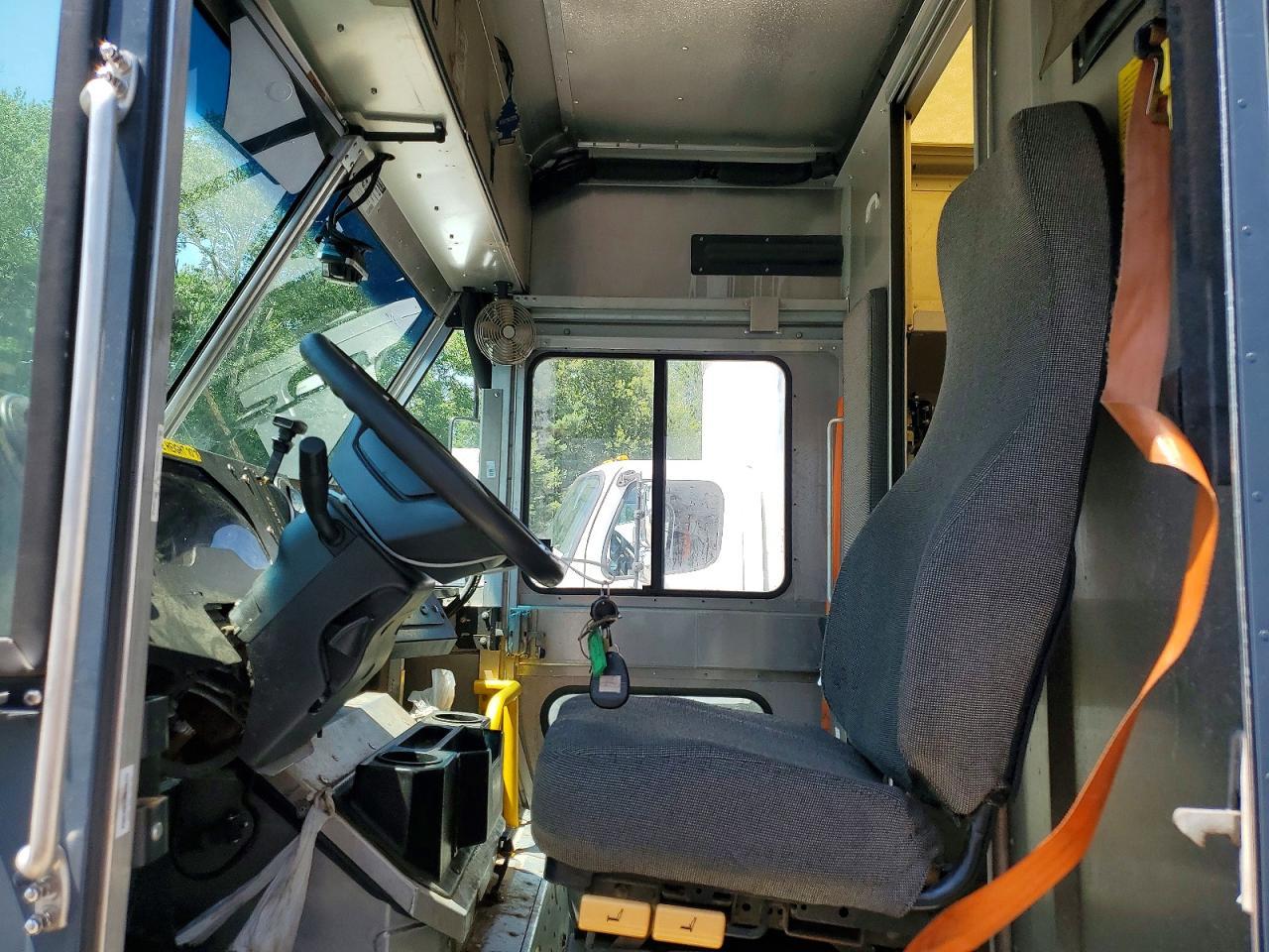 2020 Ford F59 Delivery Truck