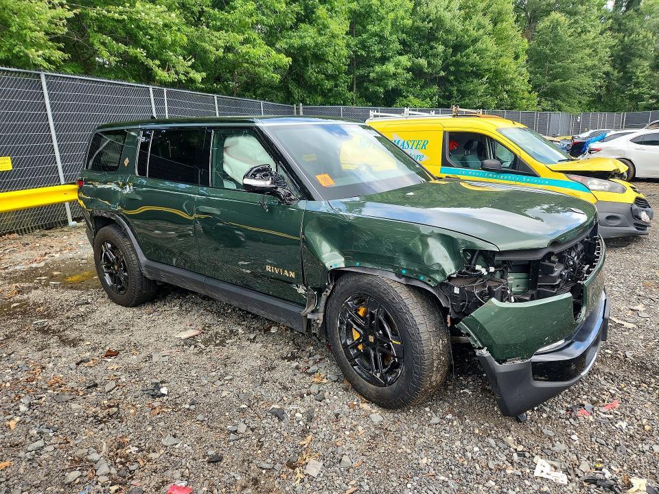 2023 Rivian R1S Adventure