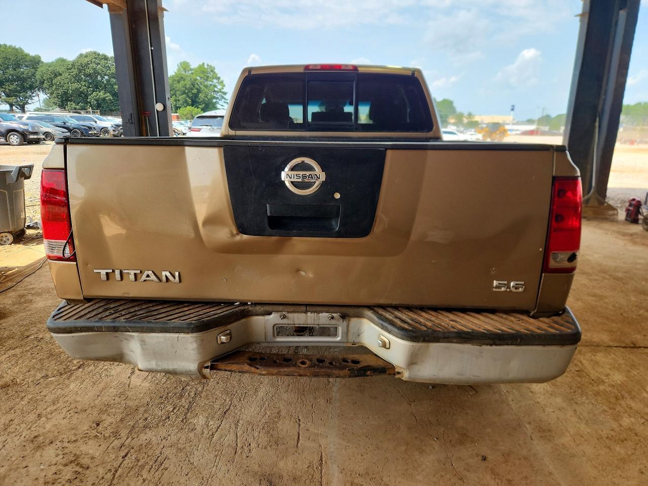 2005 Nissan Titan XE