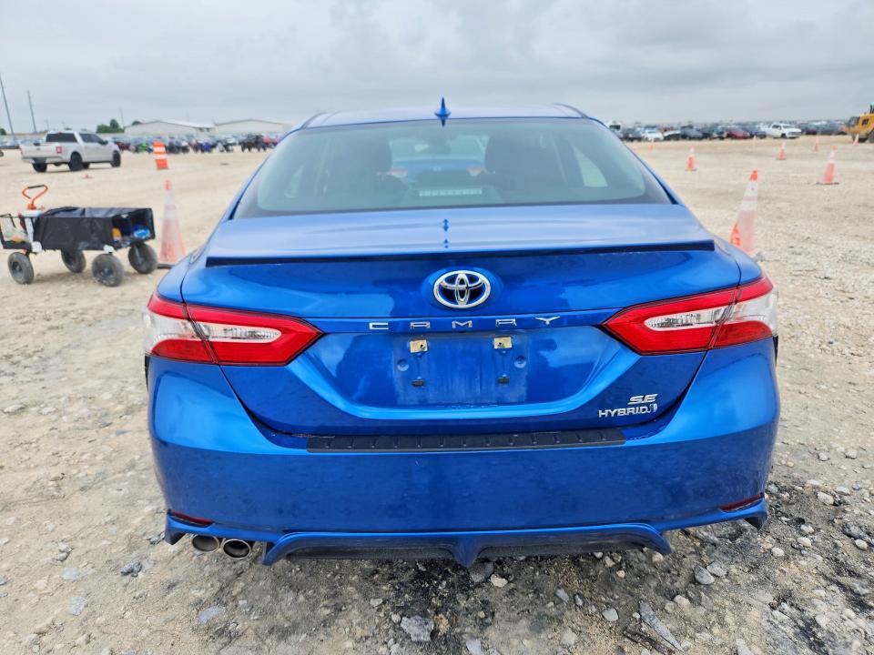 2020 Toyota Camry se
