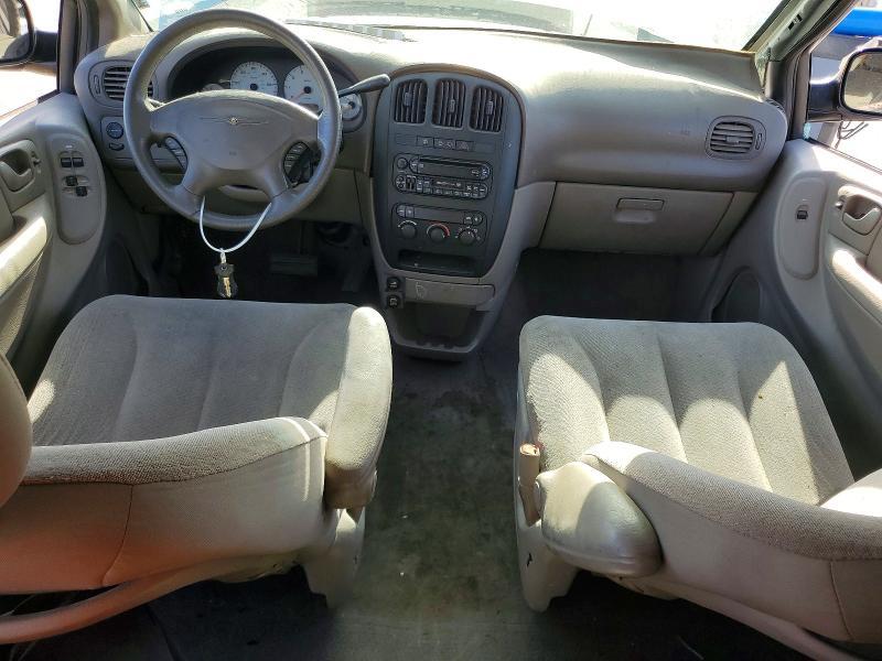 2003 Chrysler Voyager lx