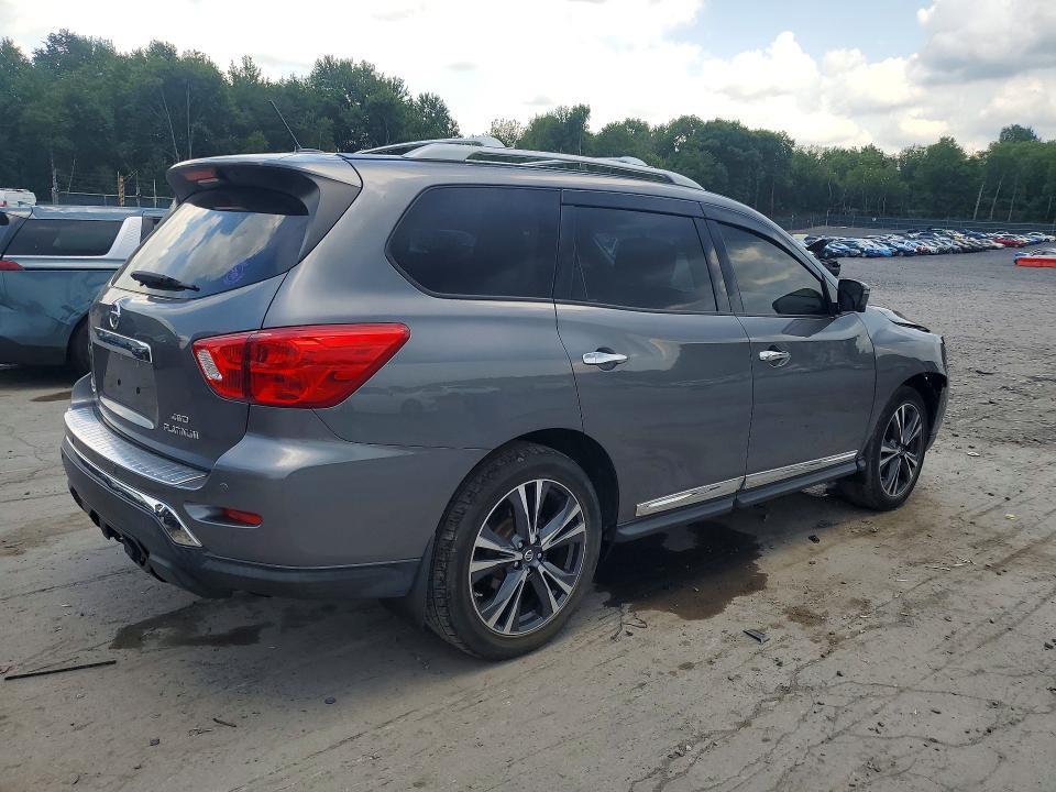 2017 Nissan Pathfinder Platinum