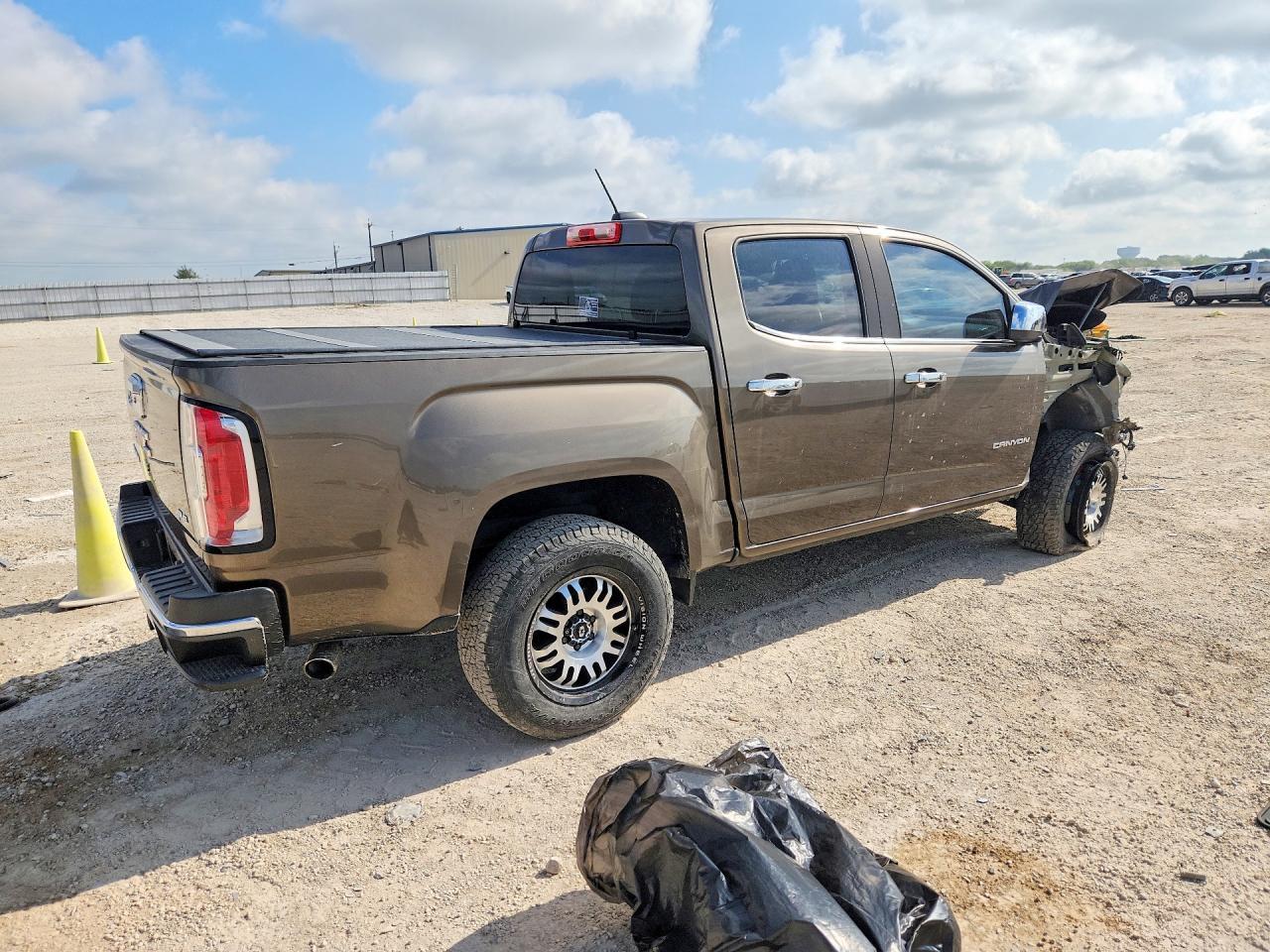 2017 GMC Canyon SLE